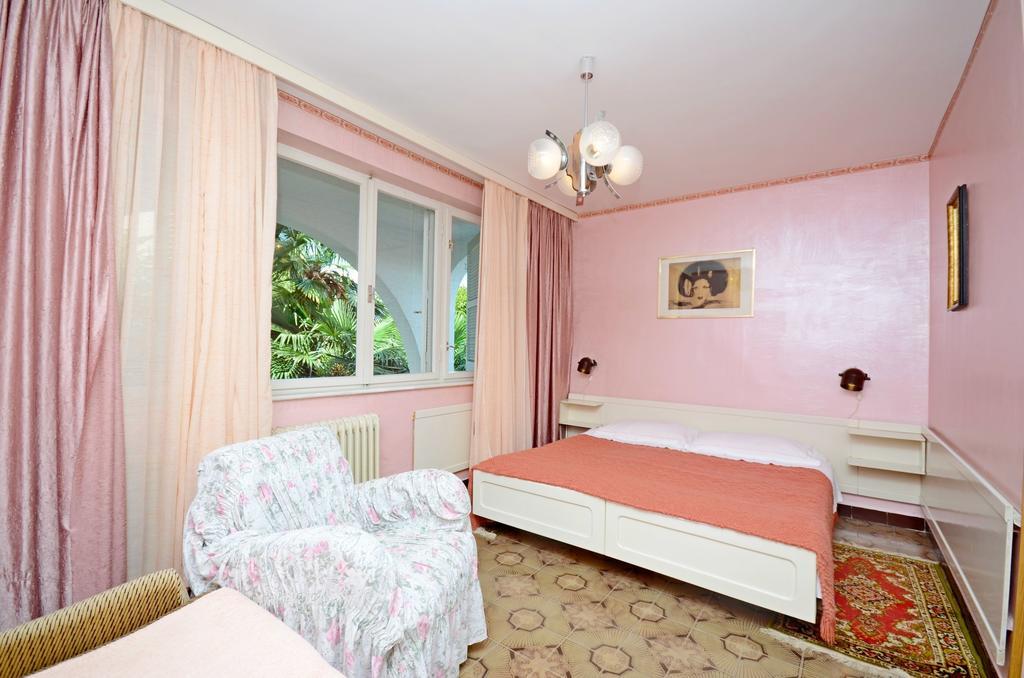 Apartments Dea โปเรช ภายนอก รูปภาพ