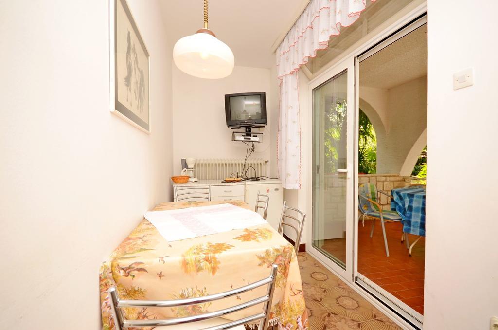 Apartments Dea โปเรช ภายนอก รูปภาพ