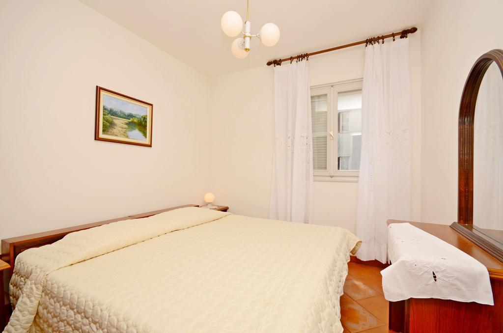 Apartments Dea โปเรช ภายนอก รูปภาพ
